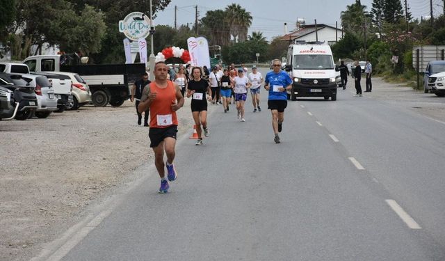 Lapta'da düzenlenen 'Heartbeat Fun Run' etkinliğinde 230 bin TL bağış toplandı