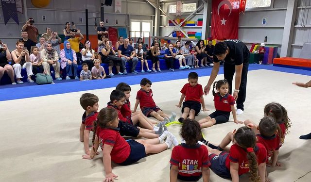 Atak Kids Çocuklarından Cimnastik Şov