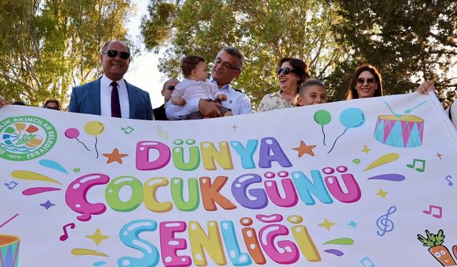 Erhürman, Cihangir'deki çocuk şenliğine katıldı