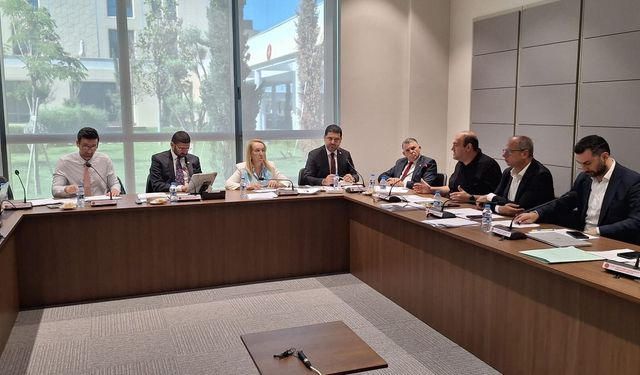 İdari, Kamu ve Sağlık İşleri Komitesi gündemindeki yasa önerilerini görüştü