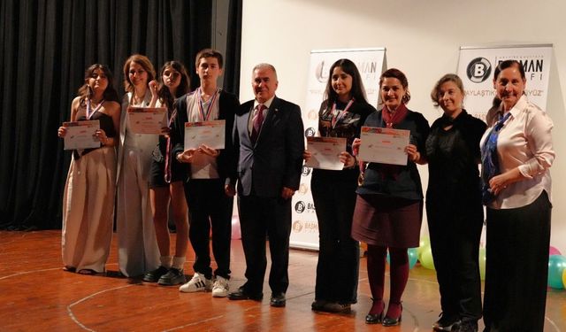 'Kendi Masalımı Çiziyorum' yarışmasının ödül töreni ve sergisi yapıldı