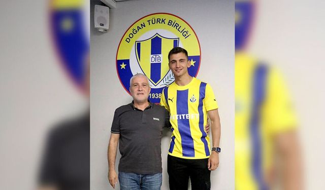 Sena yeni formasını giydi
