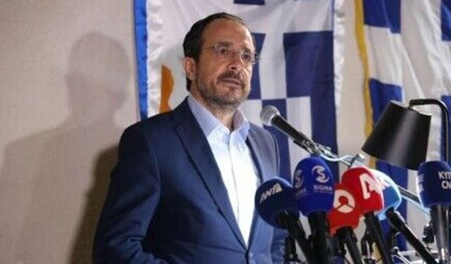 Hristodulidis, BM Genel Sekreterinin adaya gelişinden önce siyasi parti başkanlarıyla bir araya gelecek