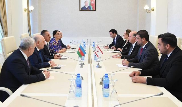 Sağlık Bakanı Dinçyürek, Azerbaycan'da temaslarda bulunuyor