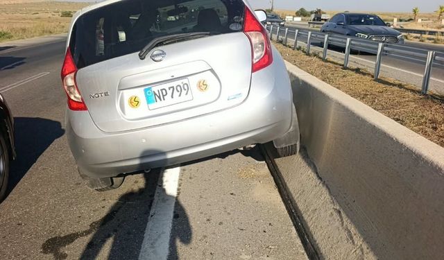 Güzelyurt Lefkoşa anayolunda trafik kazası...Bir kişi yaralandı, bir kişi tutuklandı