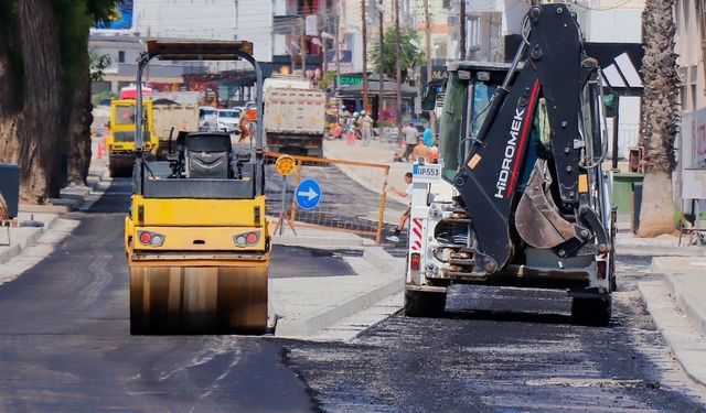 Uluçay, İsmet İnönü Bulvarı'ndaki Çalışmaları İnceledi