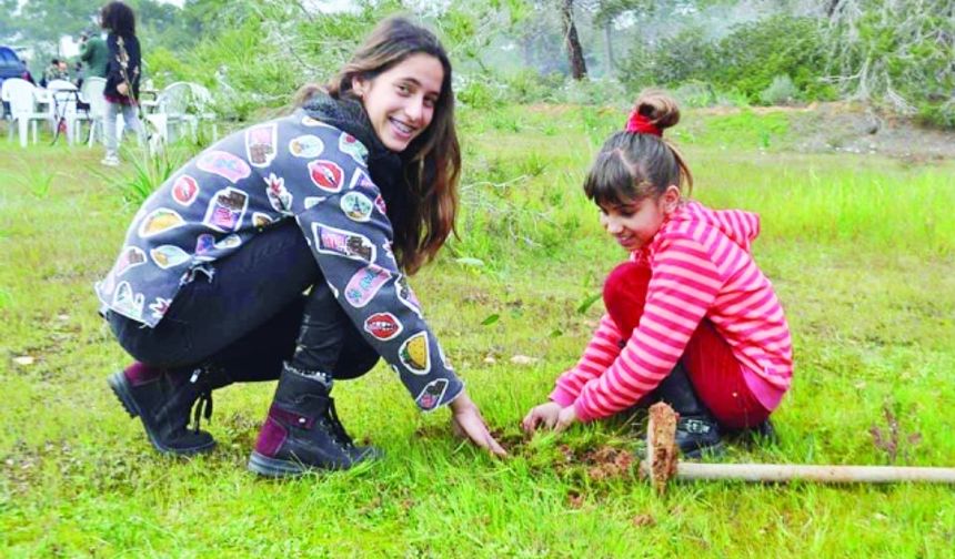 Hem yarıştılar, hemde  fidan diktiler