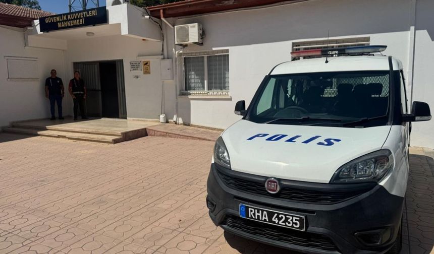 Kıbrıslı Rum 5 sanığın davası ertelendi