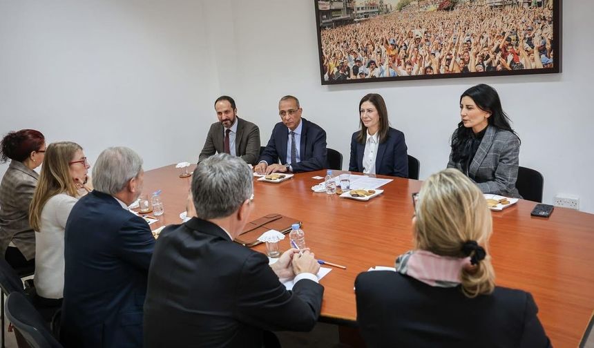 CTP Genel Başkanı İncirli, Hahn ile görüştü