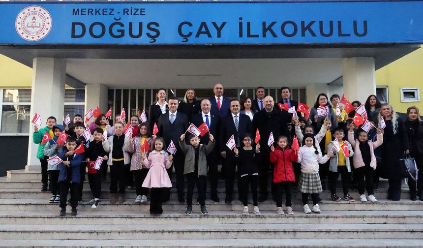 Meclisi Başkanı Öztürkler, Rize'de Doğuş Çay İlkokulu'nu ziyaret etti