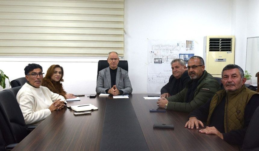 Bakan Hasipoğlu, Kıbrıs Türk İnşaat Taşeronları Birliği temsilcilerini kabul etti