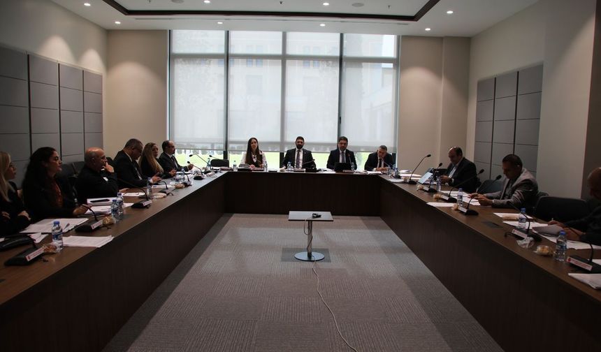 İdari, Kamu ve Sağlık İşleri Komitesi toplandı