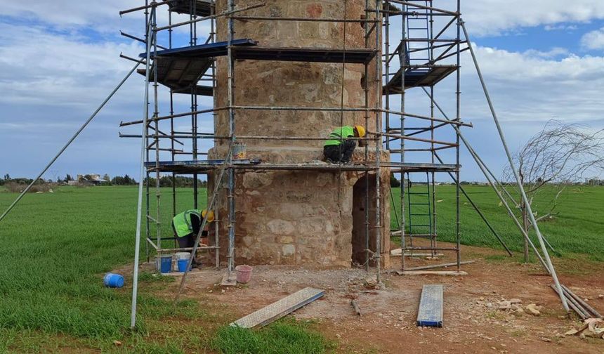 Kültürel Miras Teknik Komitesi, Mormenekşe'deki yel değirmeninde koruma çalışmaları başlattı