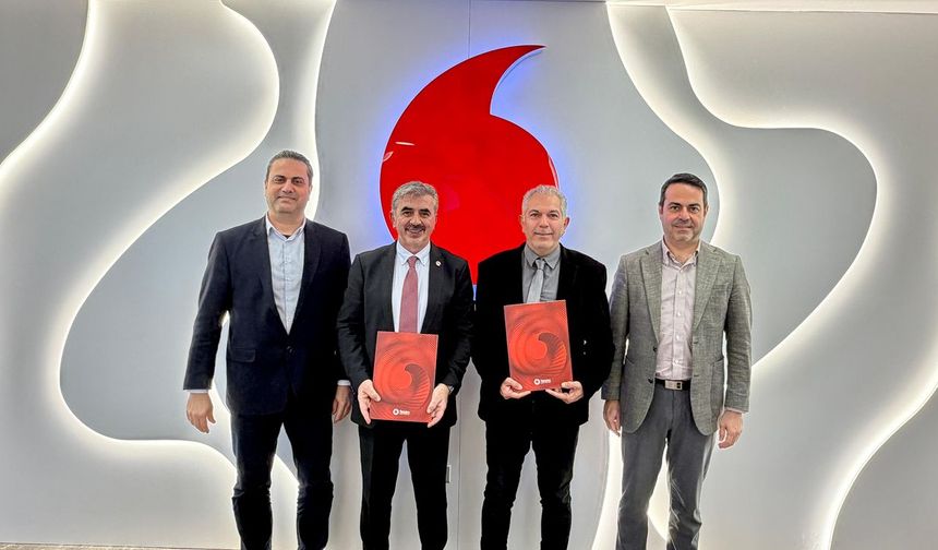 Badminton'a Telsim desteği