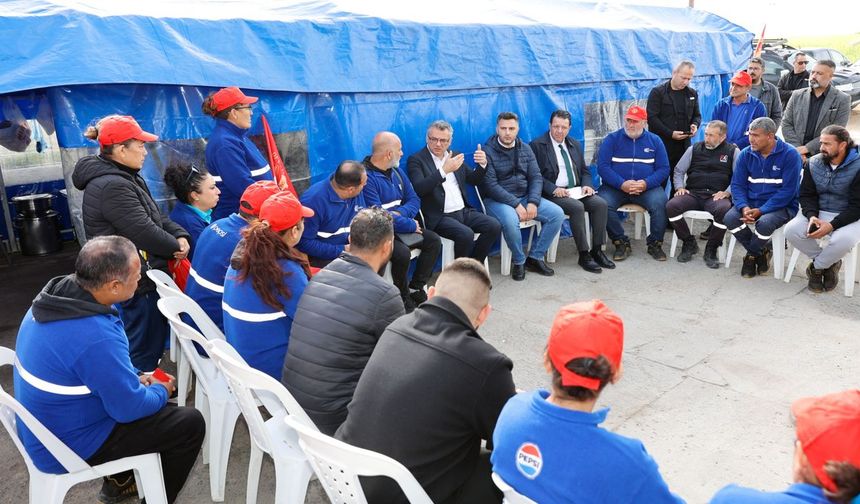 Cumhurbaşkanı Erhürman, grevdeki Ektam Kıbrıs Ltd. çalışanlarını ziyaret etti