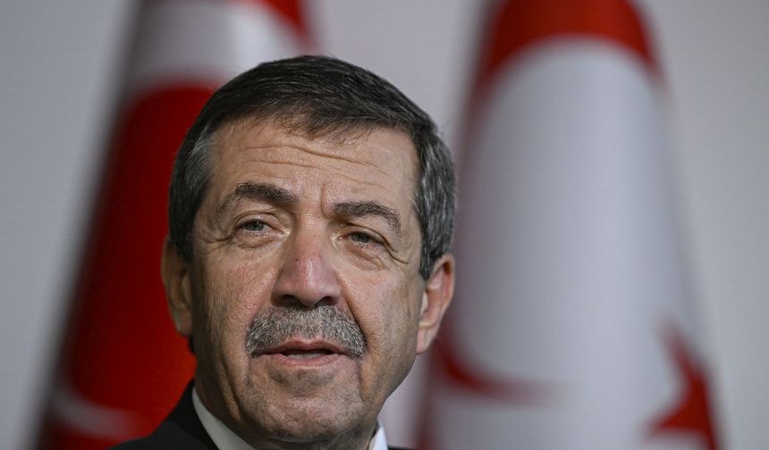 Ertuğruloğlu, Kıbrıs konusunda izlenen politikayı eleştirdi: 'Kıbrıs Türkü'ne zaman ve statü kaybettiriliyor'