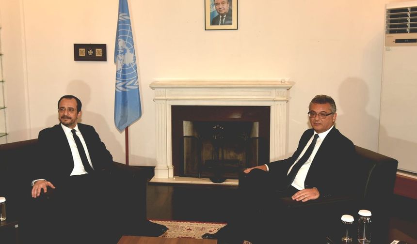 Liderler, Diagne'nin ev sahipliğinde ara bölgede bir araya geldi