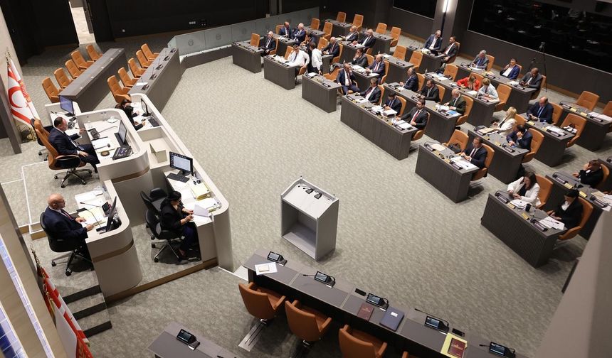 Maliye Bakanı Berova: 'Fiber optik ülke için yapılmış en büyük proje'