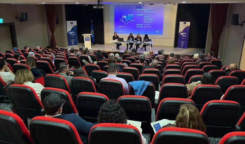 AB Bilgi Merkezi 'Bilimde Yapay Zekâ' paneli düzenledi