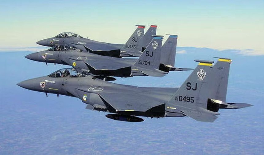ABD'nin üç F-15 savaş uçağı düştü: Kuveyt tarafından 'yanlışlıkla' vuruldu