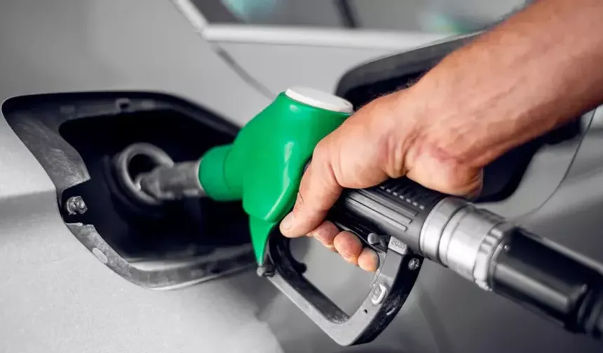 Benzine 5 TL, Diesele 6 TL zam!