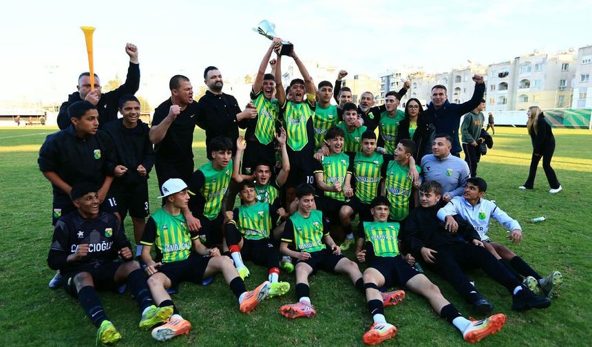 Binatlı Elit Lig'e yükseldi