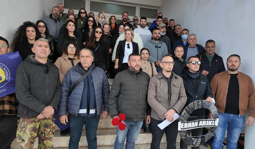 Güç-Sen'den Mağusa Limanı'nda siyah çelenk ve açıklama