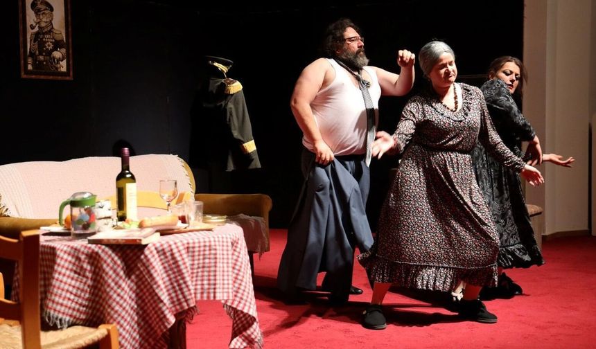 İskele belediyesi 4'üncü Tiyatro günleri başladı