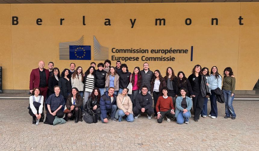 Kıbrıslı Türk ve Rum UWC Bursiyerleri, Brüksel'de incelemelerde bulundu