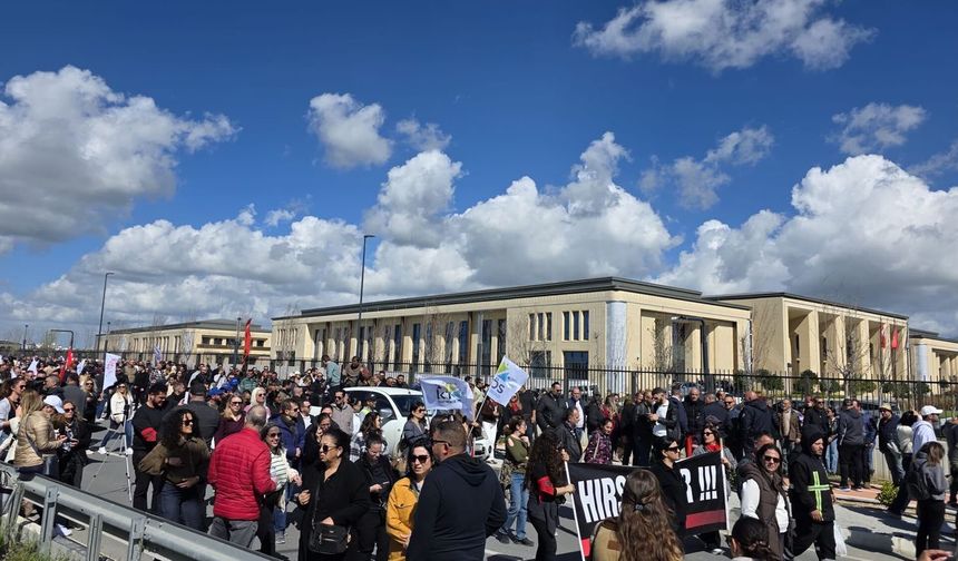 Sendikalar genel grevde: Sendika başkanları Başbakan Üstel ile görüşüyor