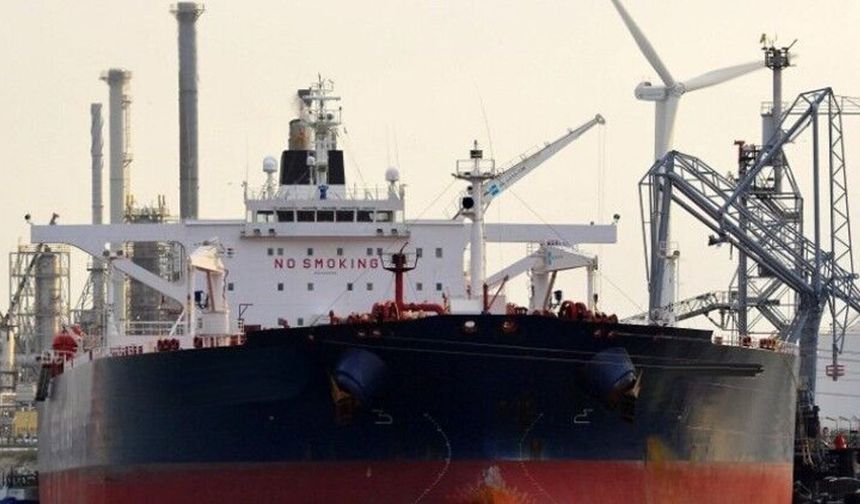 Uraloğlu: 'Karadeniz'de petrol tankerinin İDA ile vurulduğunu düşünüyoruz'