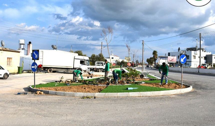 Vadili'de kavşak düzenleme çalışması devam ediyor