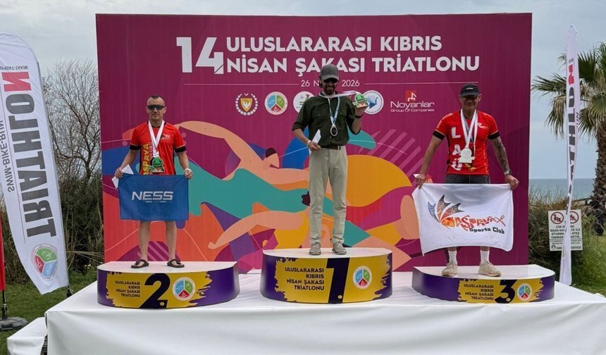 14. Nisan Şakası Mahdi ve Mine'nin