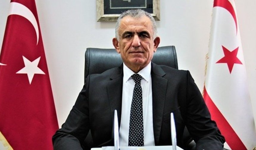 Bakan Çavuşoğlu: 'Çocuklara armağan edilen ilk ve tek bayram'