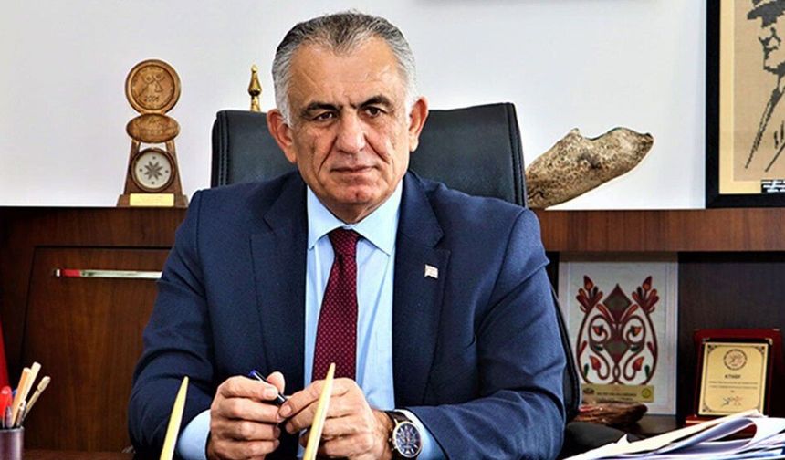 Çavuşoğlu: 'GKRY'deki okullarda yürütülen ırkçı ve faşist propagandaları şiddetle kınıyorum'