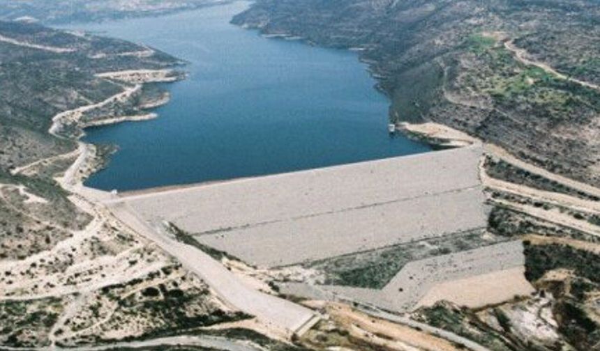 Güney Kıbrıs'ta barajlara yönelik su akışı...Mart ayında 35 milyon metre küp su akışı sağlandı
