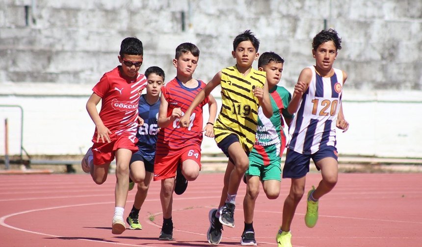 Küçükler finaller için yarışıyor