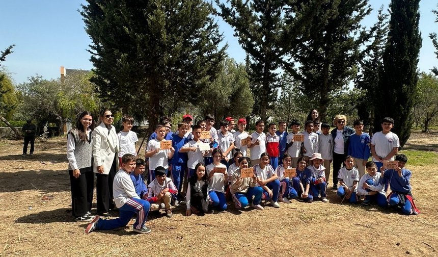 Mustafa Çağatay İlkokulu Çevre Kulübü ağaç dikim etkinliği düzenledi