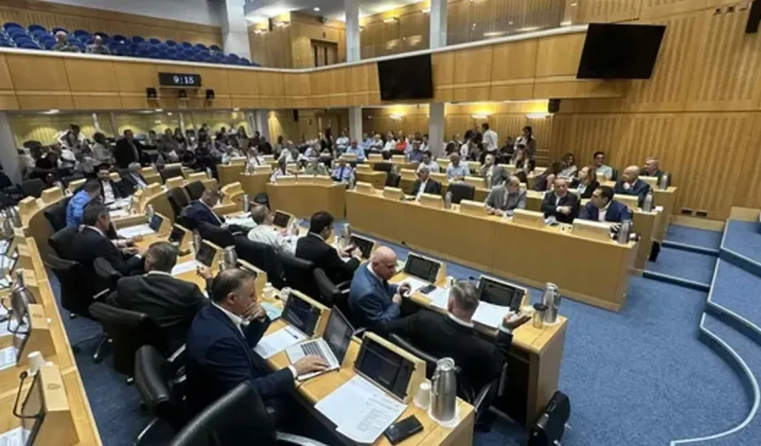 Rum Meclis Başkanı artık iki turda seçilecek