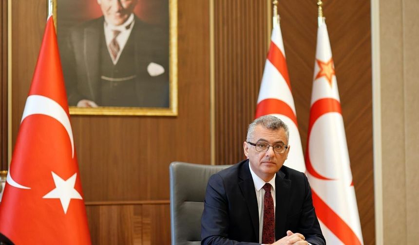 Cumhurbaşkanı Erhürman: 'Gençler, elde ettikleri başarılarla halkın yeni ölçü ve ölçütlerini belirliyor'