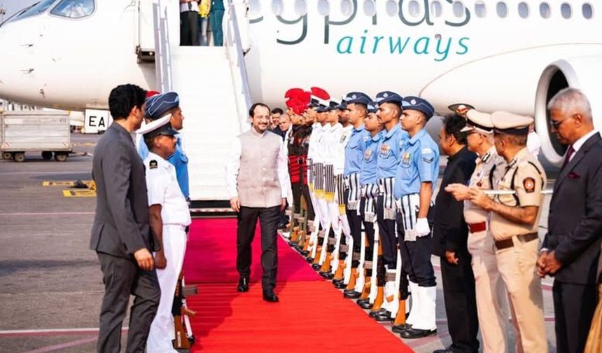 Hristodulidis dün Yeni Delhi'de Hindistan Başbakanı Modi'yle bir araya geldi