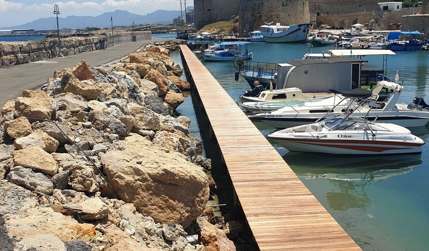 Ataoğlu, Girne Antik Liman'daki iskele çalışmalarını inceledi