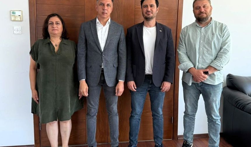 Çelik, Amcaoğlu'nu ziyaret etti
