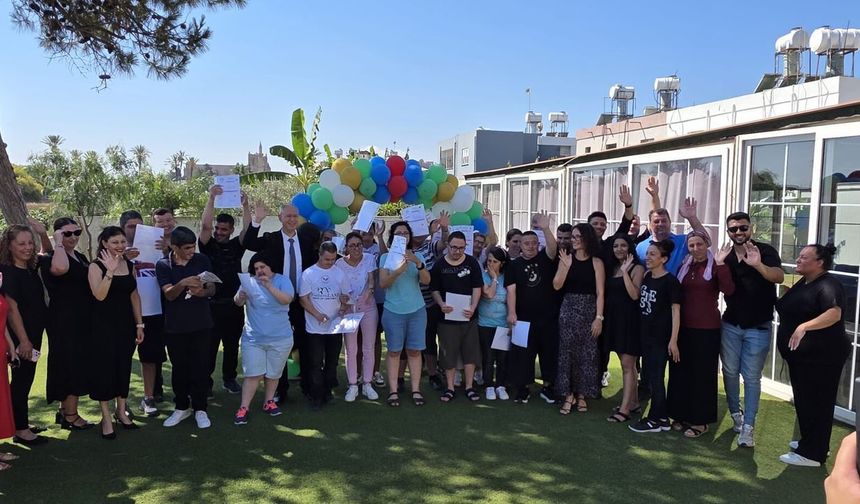 İrfan Nadir Rehabilitasyon Merkezi'nde ilk kez karne töreni düzenlendi