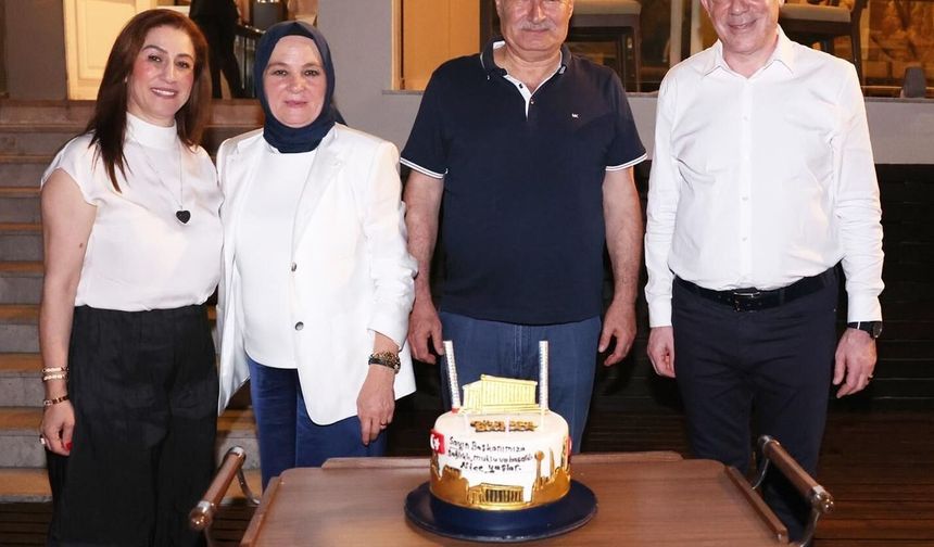 KKTC'de temaslarda bulunan ATO heyetinden KTSO'ya ziyaret...