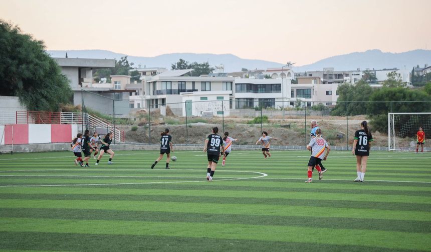 28'inci Naci Talat Halı Saha Anı Futbol Turnuvası başladı