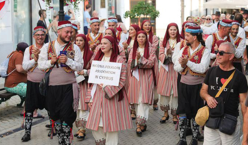 Folk-Der Macaristan'dan ödülle döndü