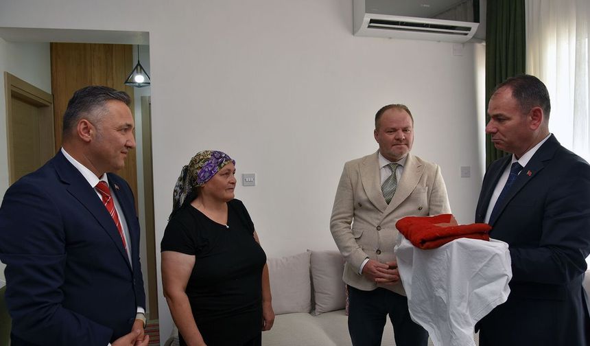 Kıbrıs Barış Harekâtı'nın izlerini taşıyan Türk bayrağı, restorasyon ve konservasyon sürecine alındı
