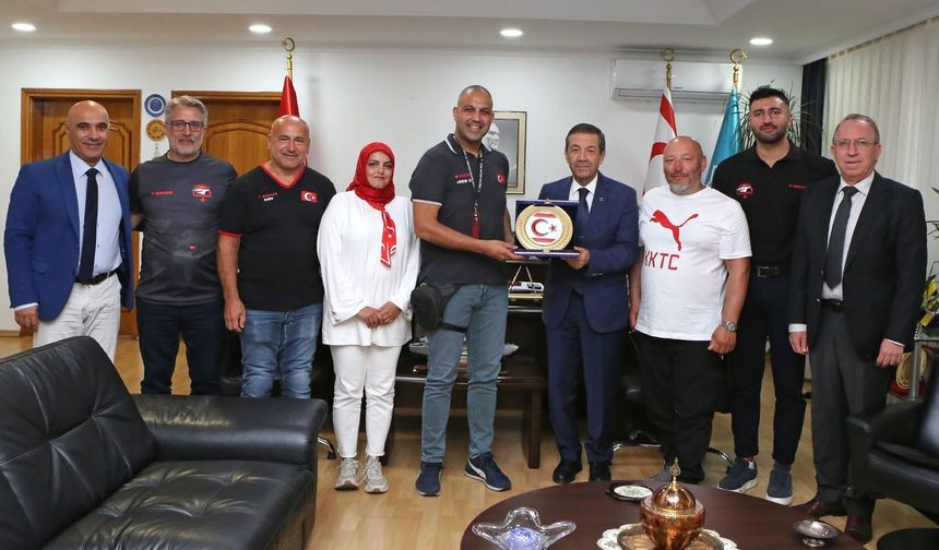Dışişleri Bakanı Ertuğruloğlu, T-Bikers heyetini kabul etti