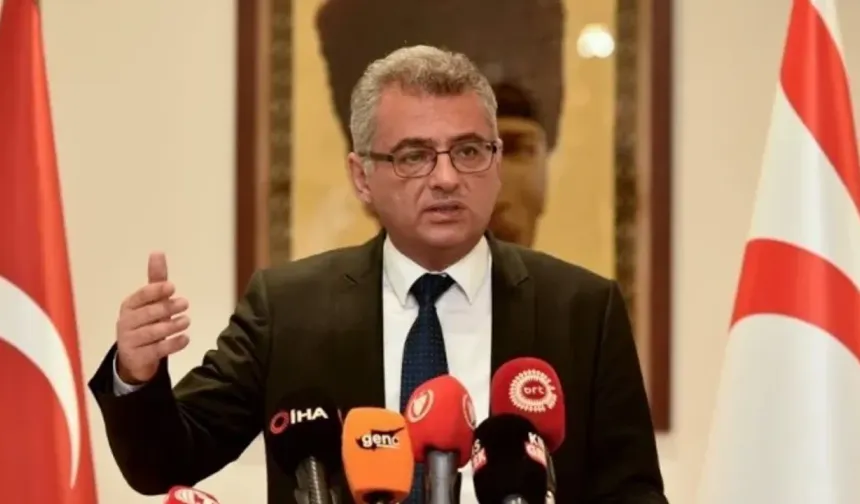Erhürman'dan fotoğraf tartışmasına tepki